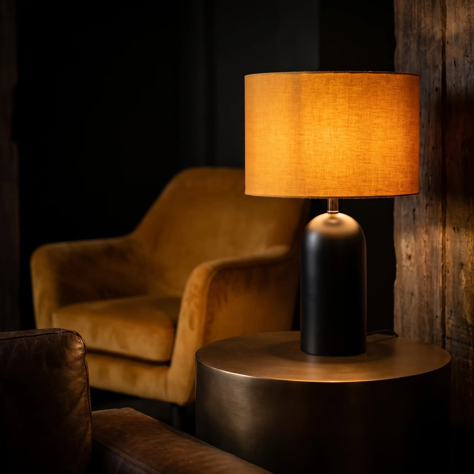 Obsidian Noir Golden Crown Accent Lamp 6