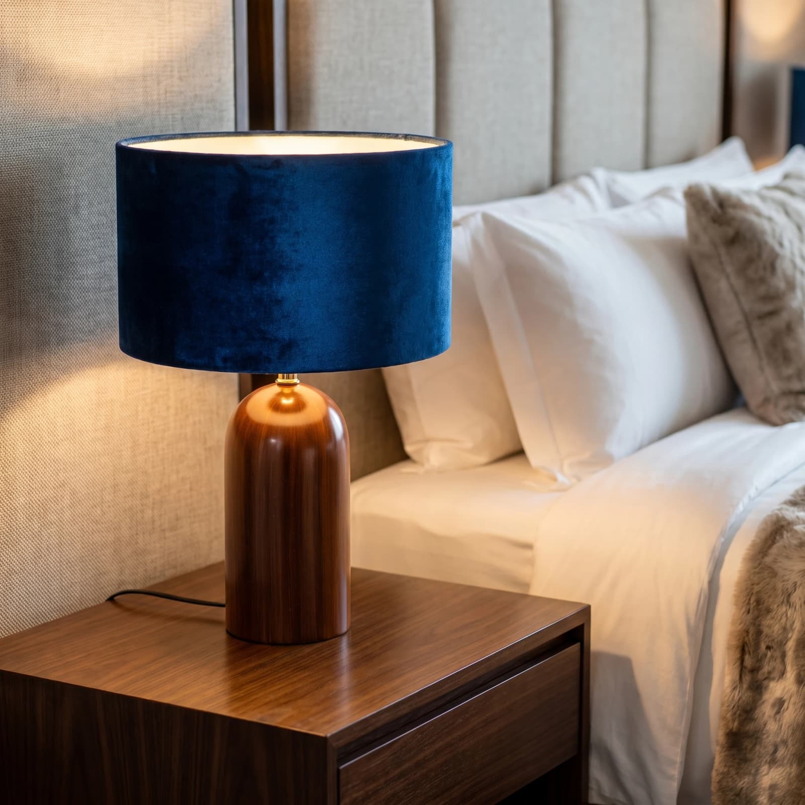The Royal Sapphire Polished Accent Lamp 6