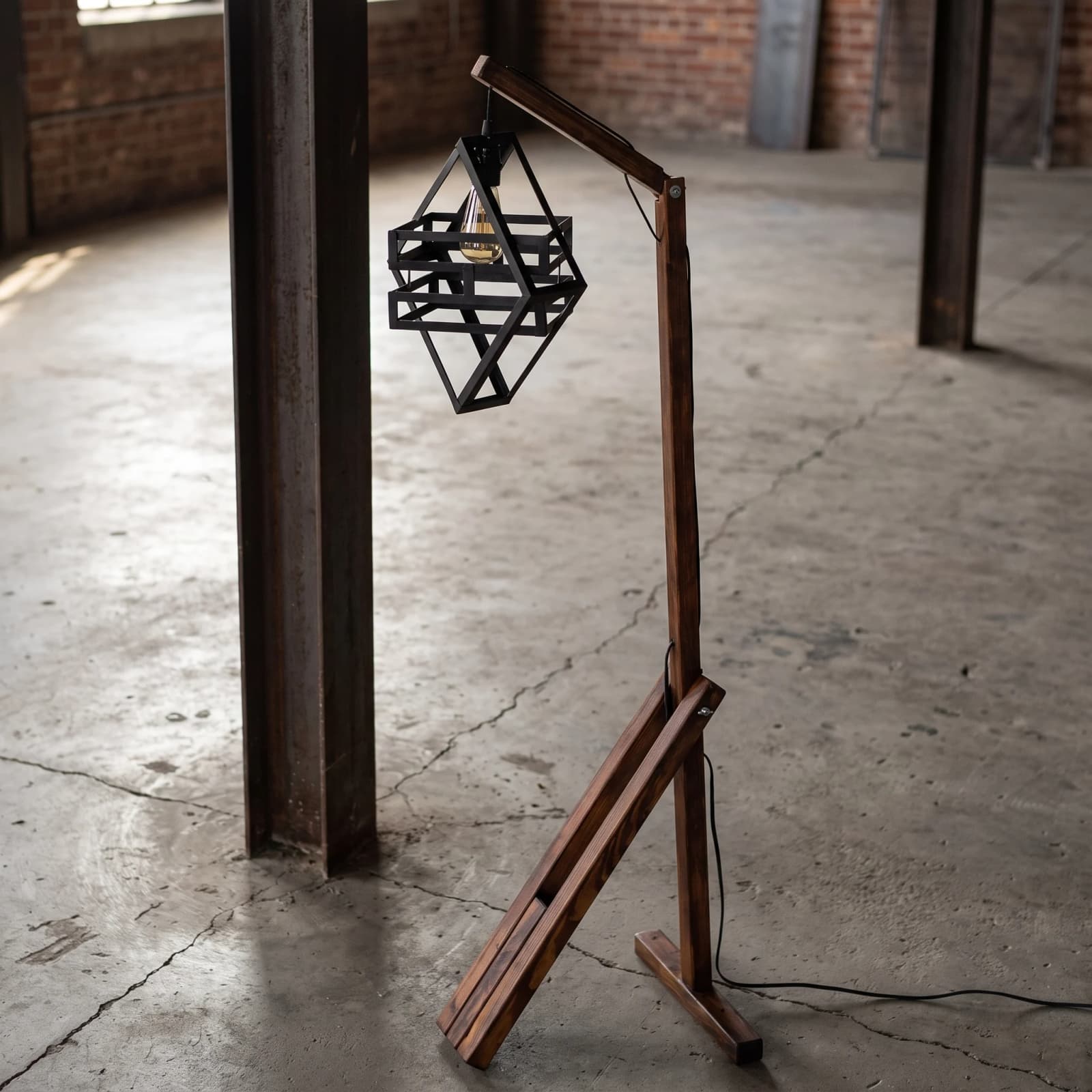 The Happy Floor Wooden Lamp 5